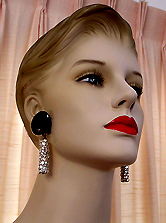 a beautiful VINTAGE COSTUME ESTATE ANTIQUE JEWELRY EARRINGS unsigned