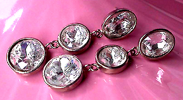a beautiful VINTAGE COSTUME ESTATE ANTIQUE JEWELRY EARRINGS unsigned