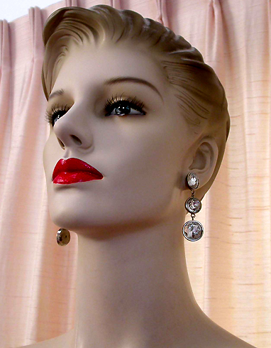a beautiful VINTAGE COSTUME ESTATE ANTIQUE JEWELRY EARRINGS unsigned