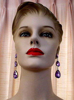 a beautiful VINTAGE COSTUME ESTATE ANTIQUE JEWELRY EARRINGS unsigned