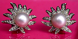 a beautiful vintage costume jewelry Juliana earrings unsigned