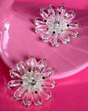 a beautiful VINTAGE COSTUME ESTATE ANTIQUE JEWELRY EARRINGS unsigned