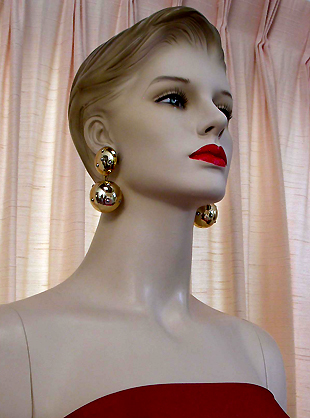 a beautiful VINTAGE COSTUME ESTATE ANTIQUE JEWELRY EARRINGS unsigned