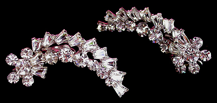 a beautiful VINTAGE COSTUME ESTATE ANTIQUE JEWELRY EARRINGS unsigned
