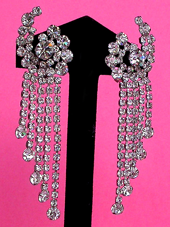 a beautiful VINTAGE COSTUME ESTATE ANTIQUE JEWELRY EARRINGS unsigned