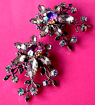 a beautiful VINTAGE COSTUME ESTATE ANTIQUE JEWELRY EARRINGS unsigned