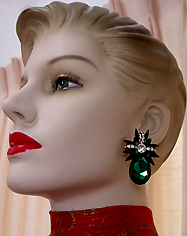 a beautiful VINTAGE COSTUME ESTATE ANTIQUE JEWELRY EARRINGS unsigned