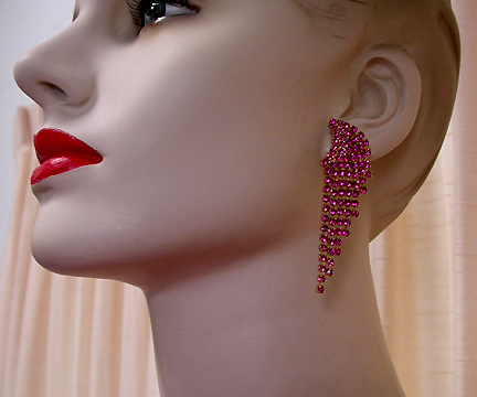 a beautiful VINTAGE COSTUME ESTATE ANTIQUE JEWELRY EARRINGS unsigned
