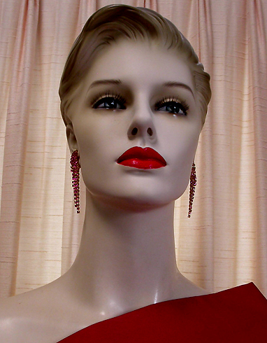 a beautiful VINTAGE COSTUME ESTATE ANTIQUE JEWELRY EARRINGS unsigned
