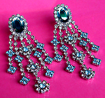 a beautiful VINTAGE COSTUME ESTATE ANTIQUE JEWELRY EARRINGS unsigned