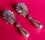 a beautiful vintage costume jewelry Juliana earrings unsigned