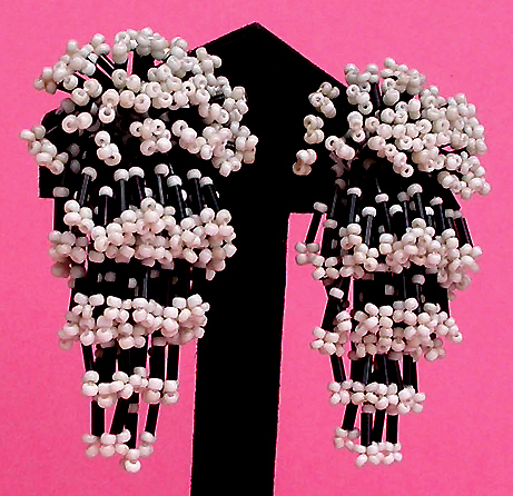 a beautiful VINTAGE COSTUME ESTATE ANTIQUE JEWELRY EARRINGS unsigned