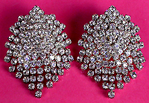 a beautiful VINTAGE COSTUME ESTATE ANTIQUE JEWELRY EARRINGS unsigned