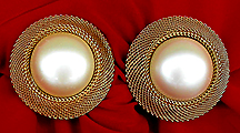 a beautiful VINTAGE COSTUME ESTATE ANTIQUE JEWELRY EARRINGS unsigned
