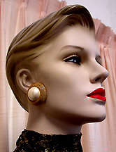 a beautiful VINTAGE COSTUME ESTATE ANTIQUE JEWELRY EARRINGS unsigned