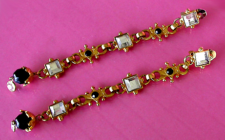 a beautiful VINTAGE COSTUME ESTATE ANTIQUE JEWELRY EARRINGS unsigned