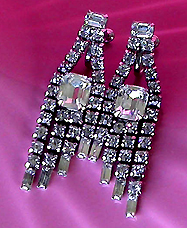 a beautiful VINTAGE COSTUME ESTATE ANTIQUE JEWELRY EARRINGS unsigned