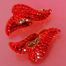 a beautiful vintage costume jewelry Juliana earrings unsigned
