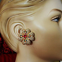 a beautiful VINTAGE COSTUME ESTATE ANTIQUE JEWELRY EARRINGS unsigned