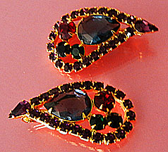 a beautiful VINTAGE COSTUME ESTATE ANTIQUE JEWELRY EARRINGS unsigned