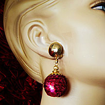 a beautiful VINTAGE COSTUME ESTATE ANTIQUE JEWELRY EARRINGS unsigned