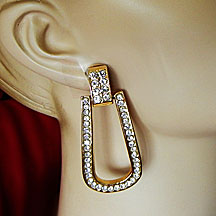 a beautiful vintage costume jewelry Juliana earrings unsigned