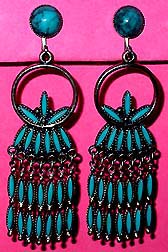 a beautiful VINTAGE COSTUME ESTATE ANTIQUE JEWELRY EARRINGS unsigned
