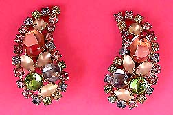 a beautiful VINTAGE COSTUME ESTATE ANTIQUE JEWELRY EARRINGS unsigned