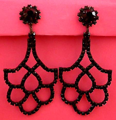 a beautiful VINTAGE COSTUME ESTATE ANTIQUE JEWELRY EARRINGS unsigned