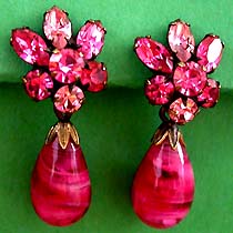 a beautiful VINTAGE COSTUME ESTATE ANTIQUE JEWELRY EARRINGS unsigned