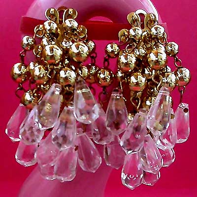 a beautiful VINTAGE COSTUME ESTATE ANTIQUE JEWELRY EARRINGS unsigned