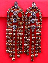 a beautiful VINTAGE COSTUME ESTATE ANTIQUE JEWELRY EARRINGS unsigned