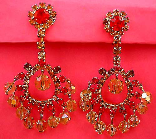 a beautiful VINTAGE COSTUME ESTATE ANTIQUE JEWELRY EARRINGS unsigned