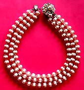 a beautiful vintage costume jewelry necklace