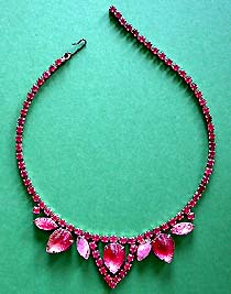 a beautiful vintage costume jewelry Juliana necklace