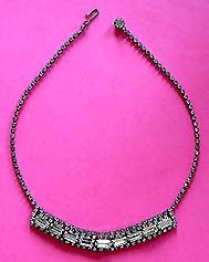 a beautiful vintage costume jewelry necklace