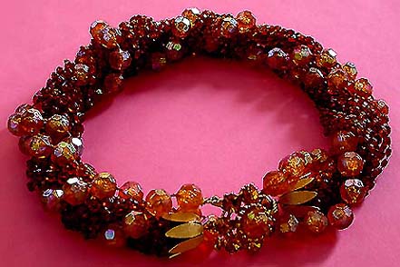 a beautiful vintage costume jewelry necklace unsigned