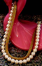 a beautiful vintage costume jewelry necklace Miriam Haskell