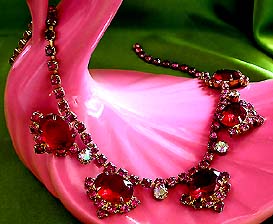 a beautiful vintage costume jewelry Juliana necklace