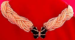 a beautiful vintage costume jewelry choker necklace unsigned