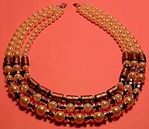 a beautiful vintage costume jewelry Juliana necklace