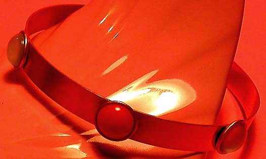 a beautiful vintage costume jewelry necklace unsigned