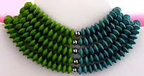 a beautiful vintage costume jewelry choker necklace unsigned
