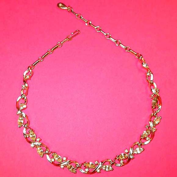 a beautiful vintage costume jewelry necklace Lisner