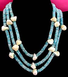 a beautiful vintage costume jewelry choker necklace unsigned