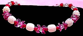 a beautiful vintage costume jewelry necklace unsigned