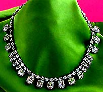 a beautiful vintage costume jewelry Juliana necklace