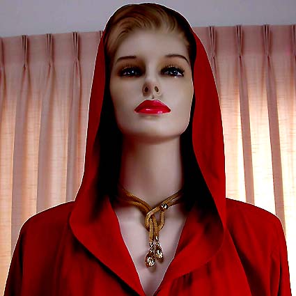 a beautiful vintage costume jewelry necklace unsigned