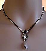a beautiful vintage costume jewelry choker necklace unsigned