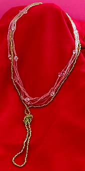 a beautiful vintage costume jewelry necklace unsigned